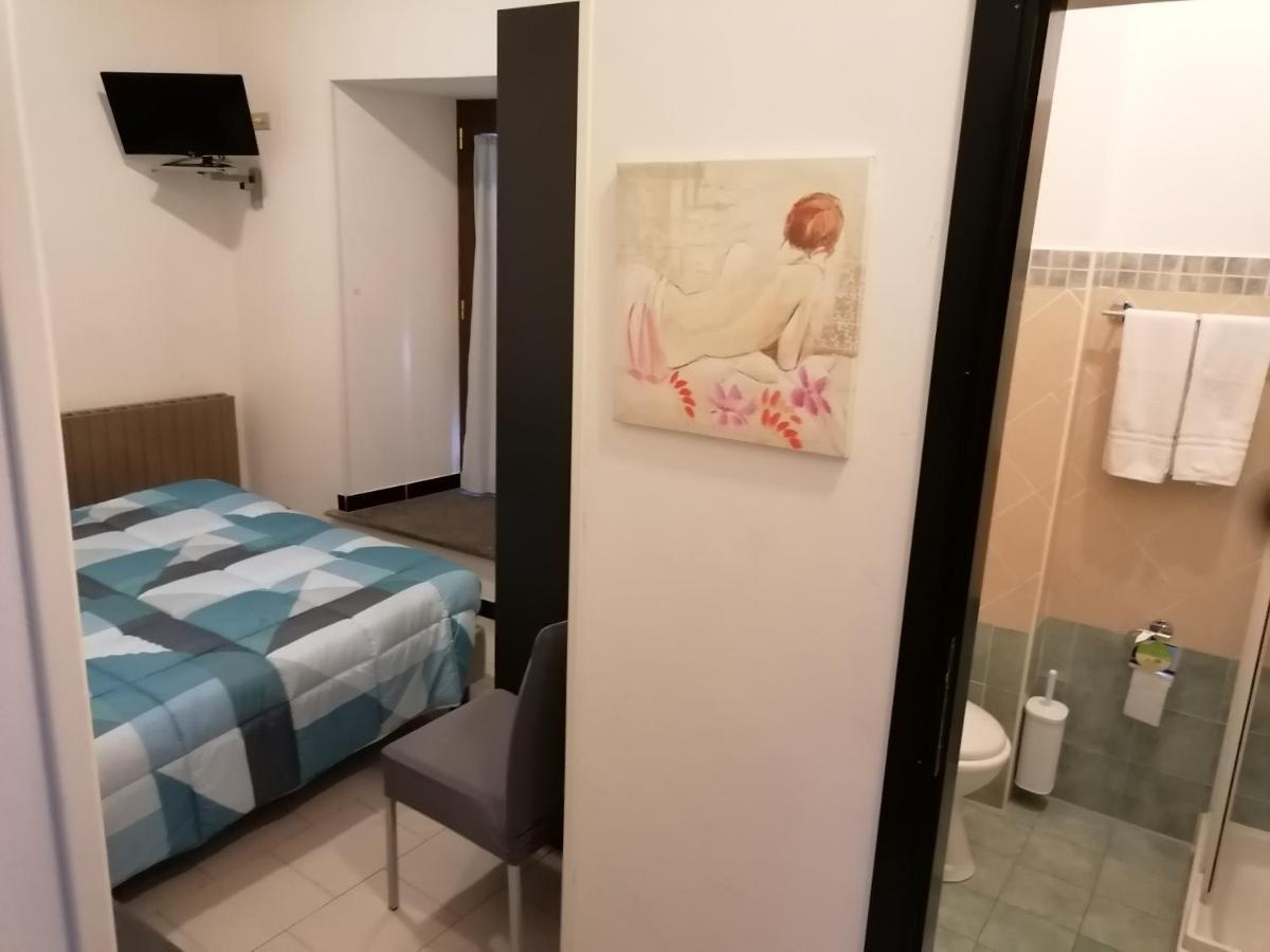 Hotel Centrale Cascia Buitenkant foto