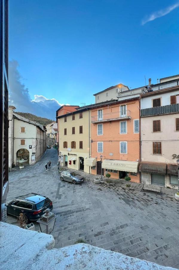 Hotel Centrale Cascia Buitenkant foto