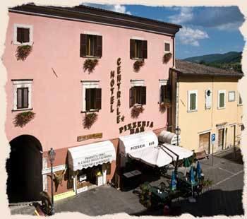 Hotel Centrale Cascia Buitenkant foto